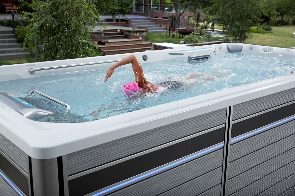 Schwimmen ist angenehmer mit Endless Pools® Fitness Systemen.